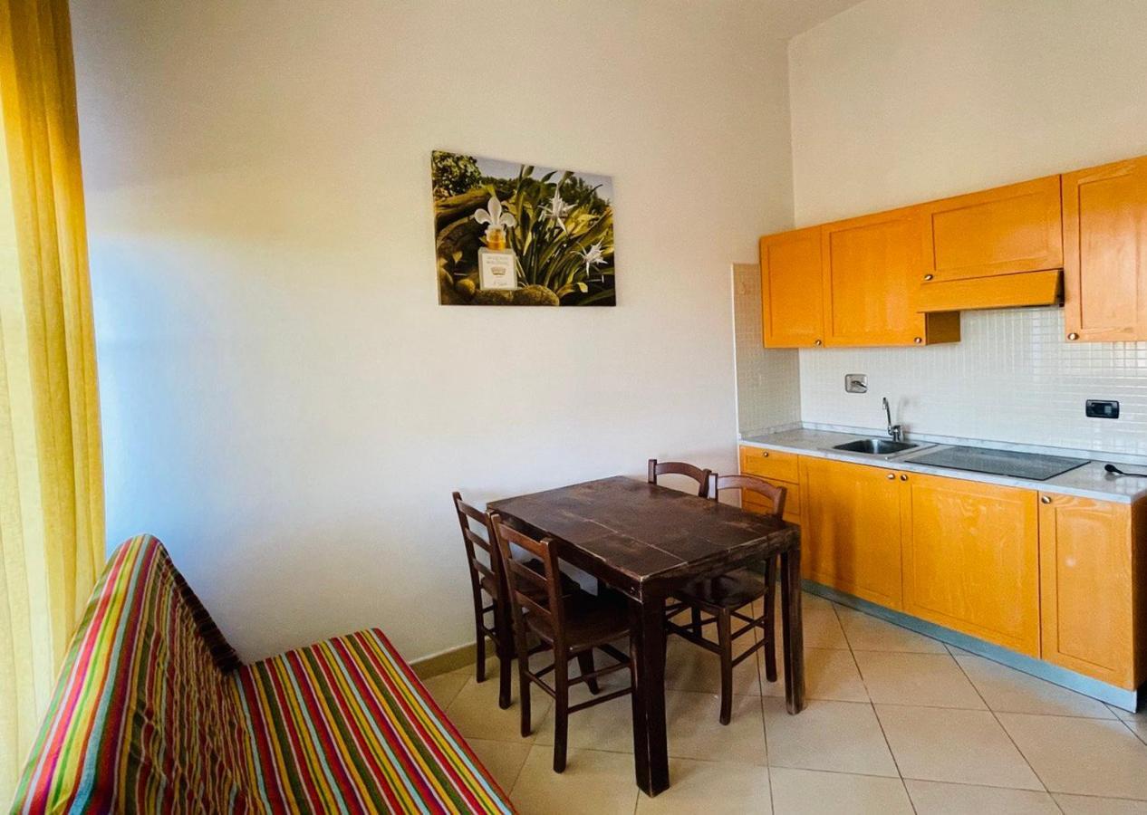 Regina Beach Holiday Apartments Tirrenia Exterior foto