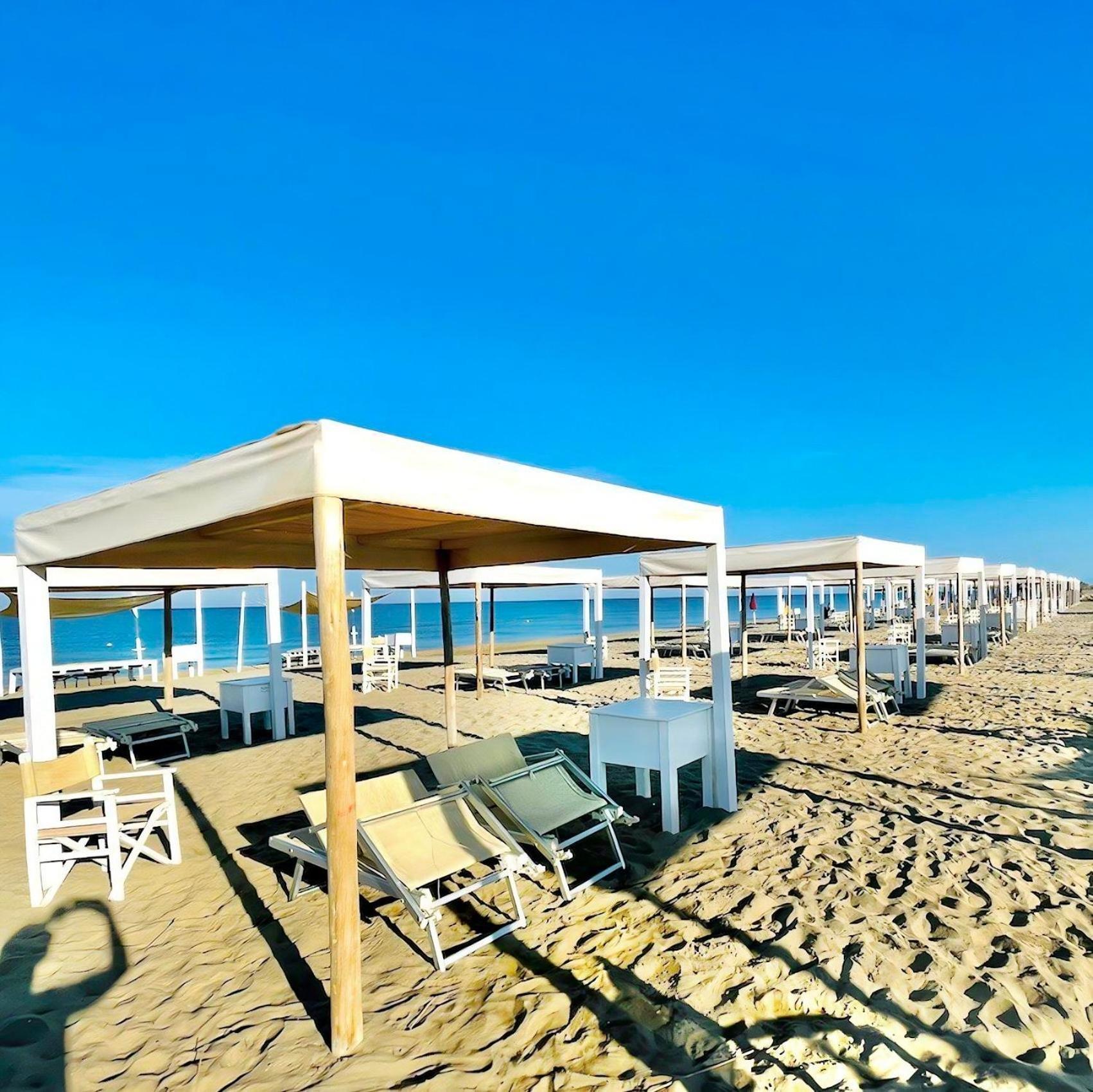 Regina Beach Holiday Apartments Tirrenia Exterior foto